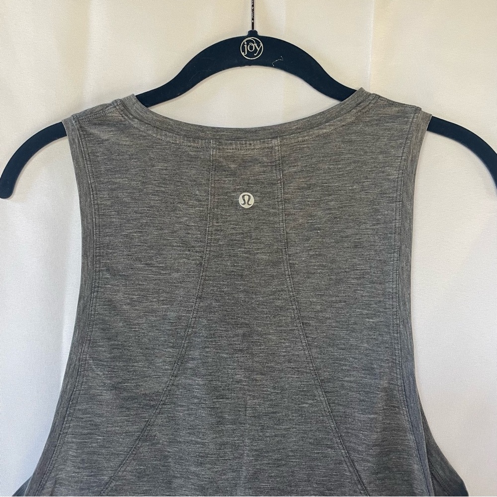 Lululemon Cropped Tank - Picture 5 of 8
